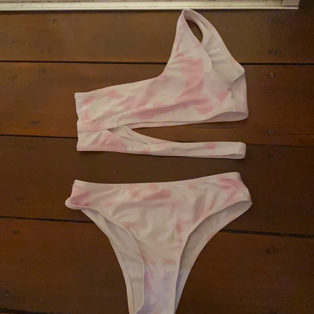 tie dye one shoulder cut out
